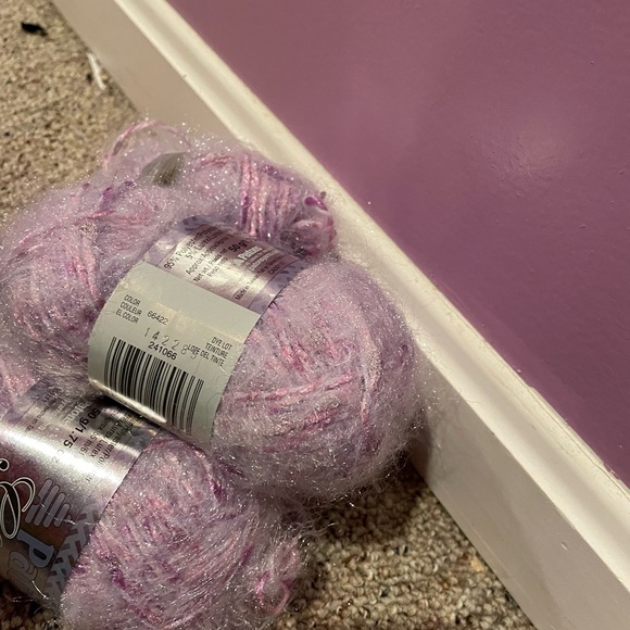 - Yarn - Picture 5 of 5